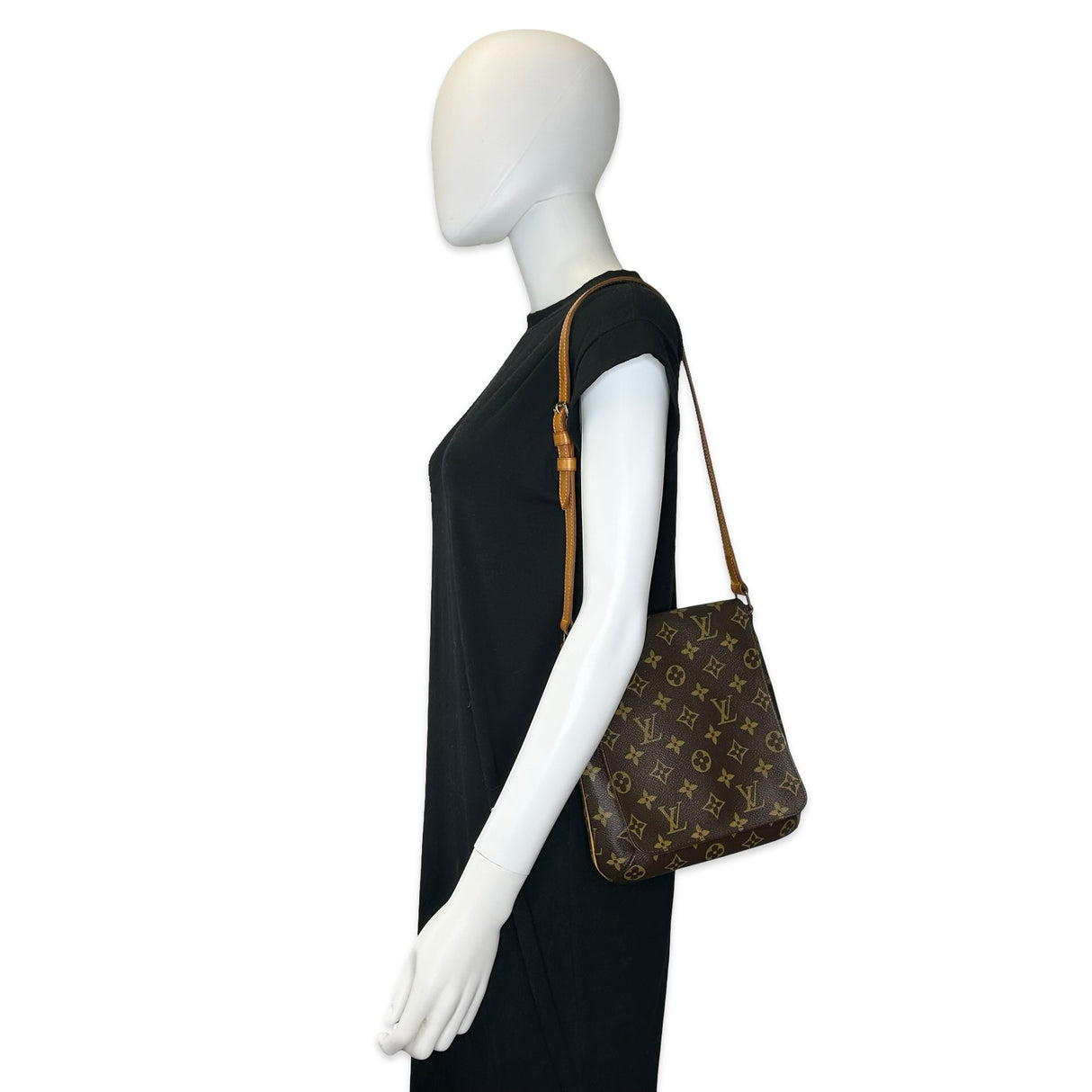 LOUIS VUITTON: Monogram Musette Salsa PM