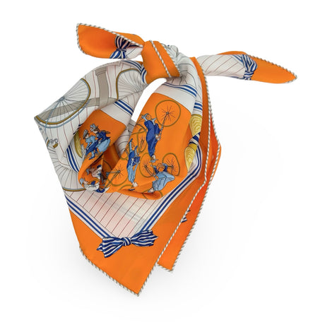 HERMES: Silk Les Becanes 70 Scarf