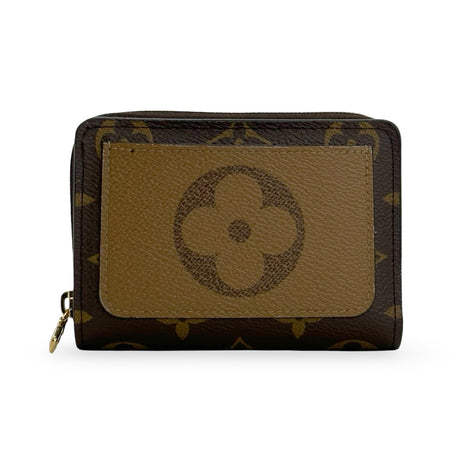 LOUIS VUITTON: Monogram Lou Wallet
