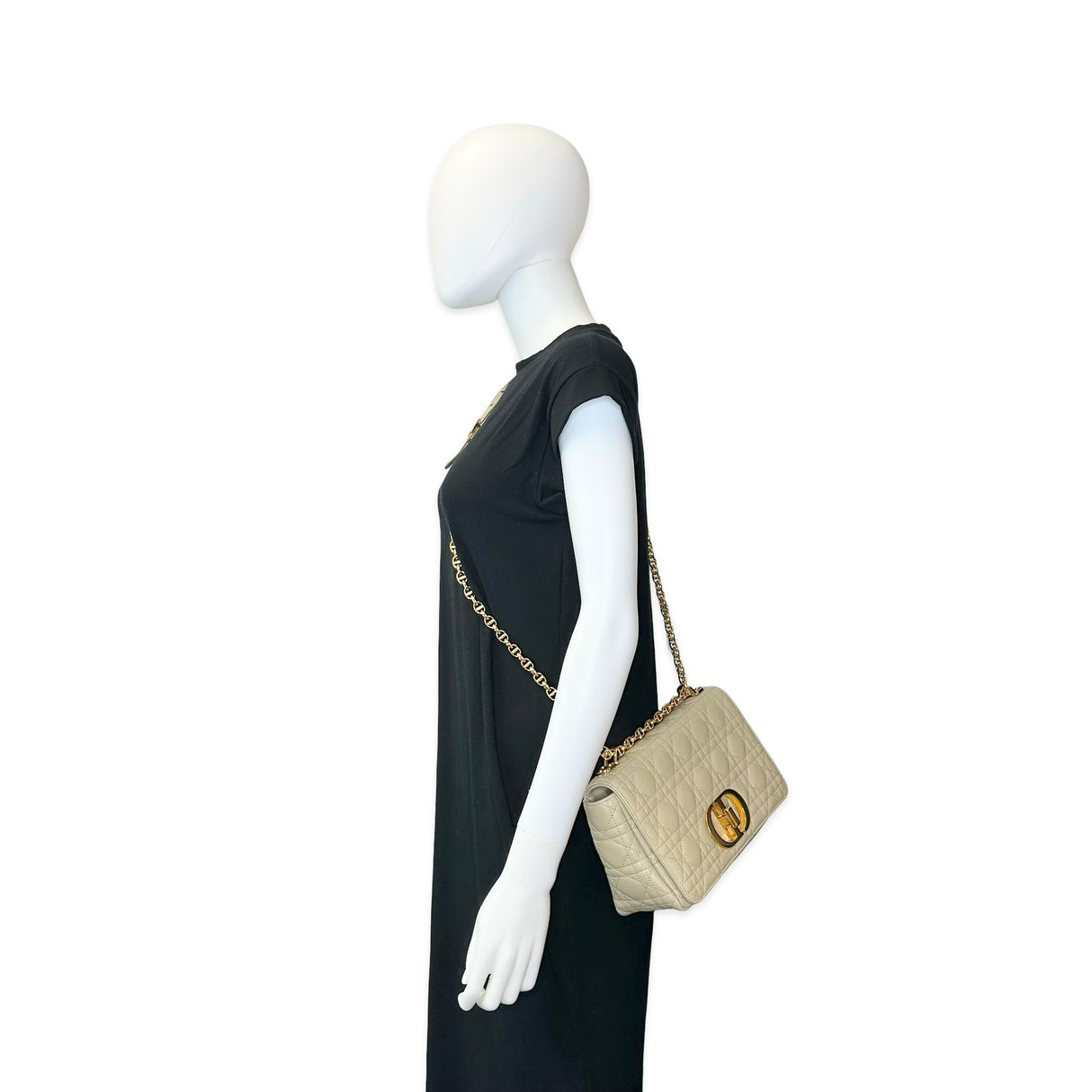 Cannage Calfskin 30 Montaigne Medium Caro Bag