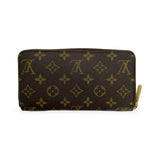 LOUIS VUITTON: Monogram Zippy Wallet