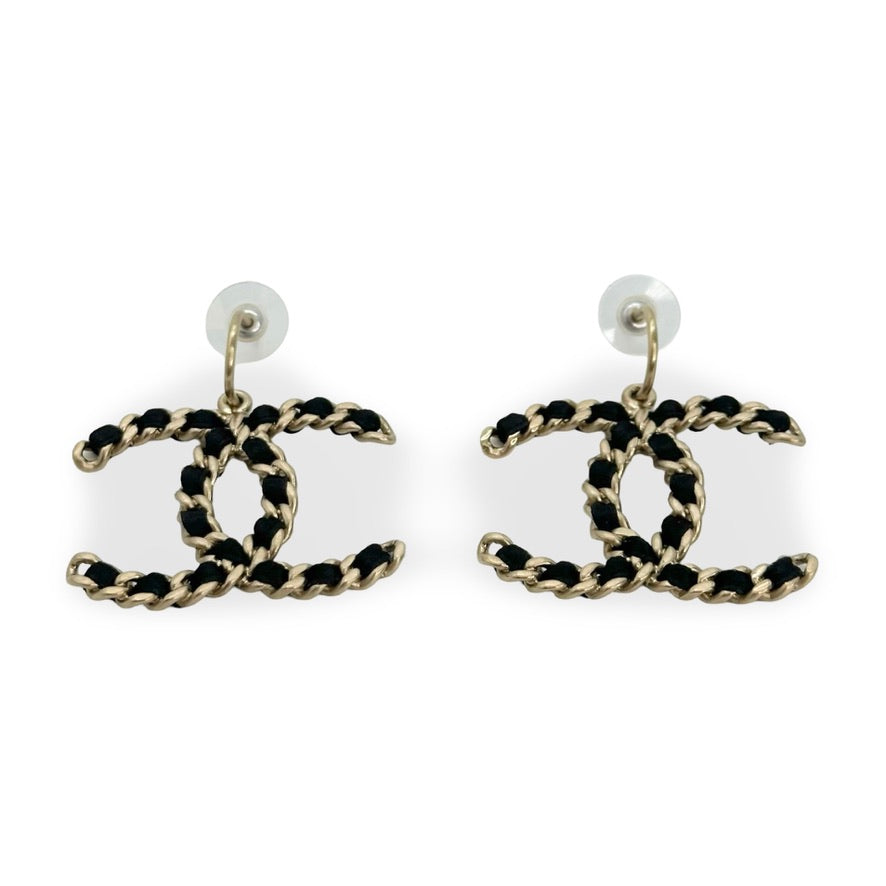 ゆ　　　CHANEL CHANEL: Woven CC Hoop Earrings – Luv Luxe Scottsdale