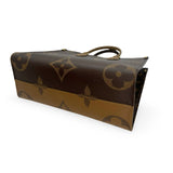 LOUIS VUITTON: Monogram OntheGo MM