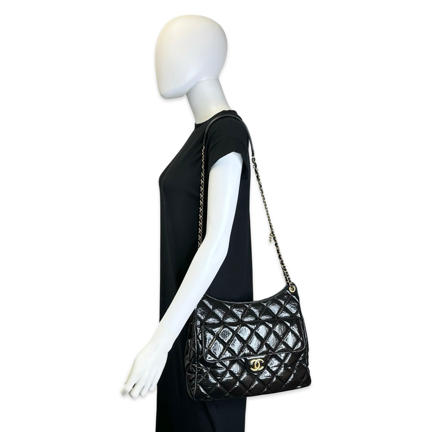 Chanel Crumpled Calfskin Medium Wavy Hobo