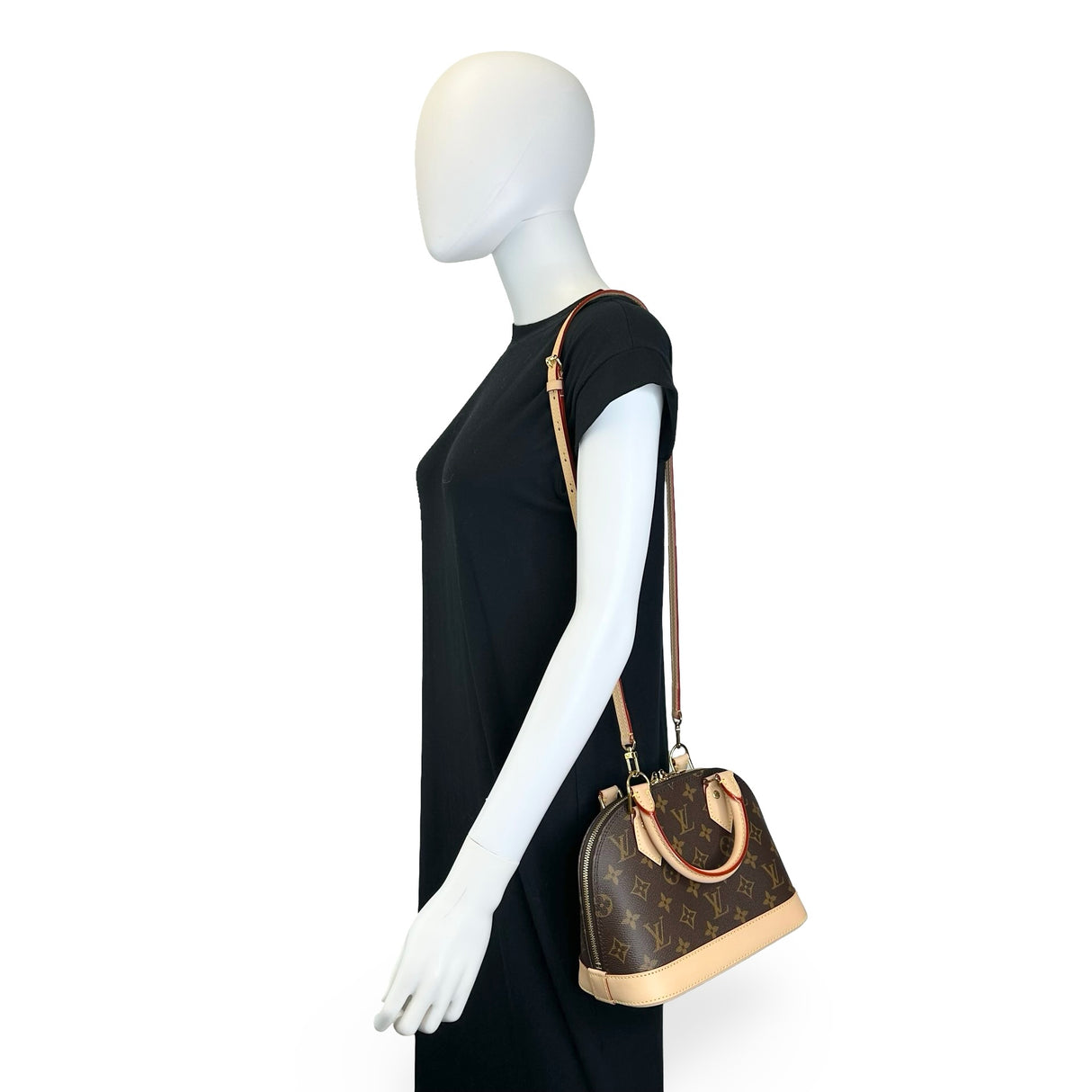 LOUIS VUITTON: Monogram Alma BB