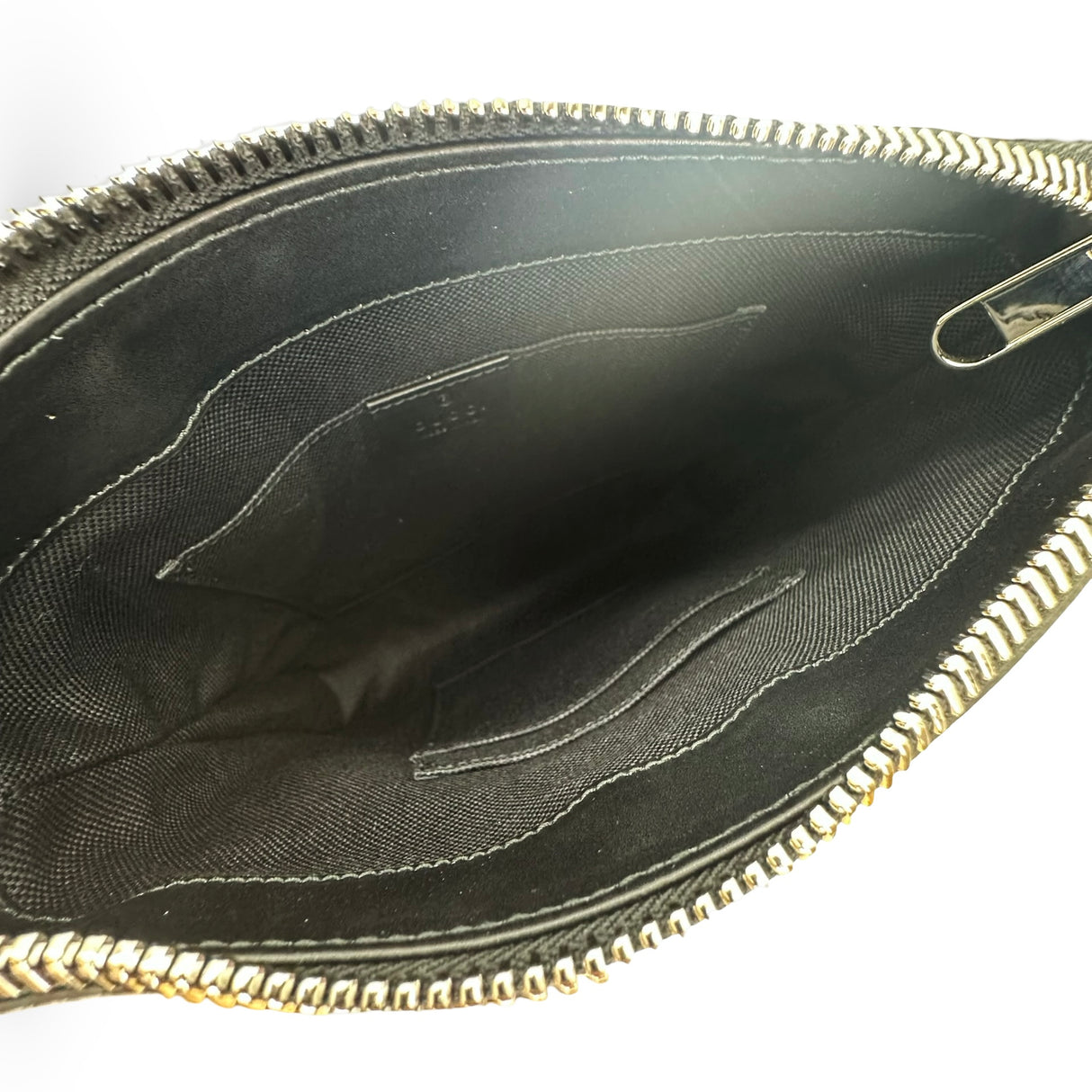 GUCCI: GG Supreme Small Messenger
