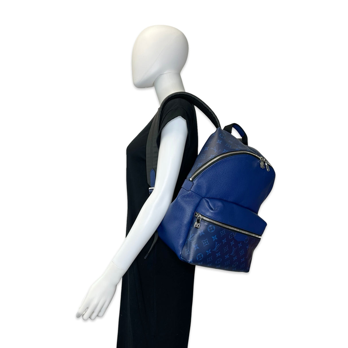 LOUIS VUITTON: Monogram Taiga Discovery PM Backpack