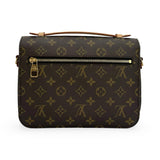 LOUIS VUITTON: Monogram Pochette Metis