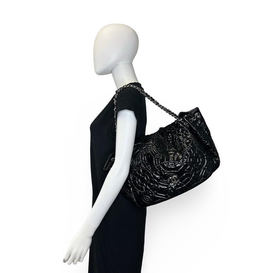 CHANEL: Quilted Vinyl Graphic Edge Accordion Flap Bag