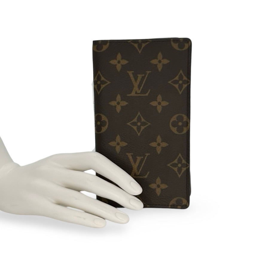 LOUIS VUITTON: Monogram Pocket Agenda Cover