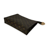 LOUIS VUITTON: Monogram Toiletry Pouch 26