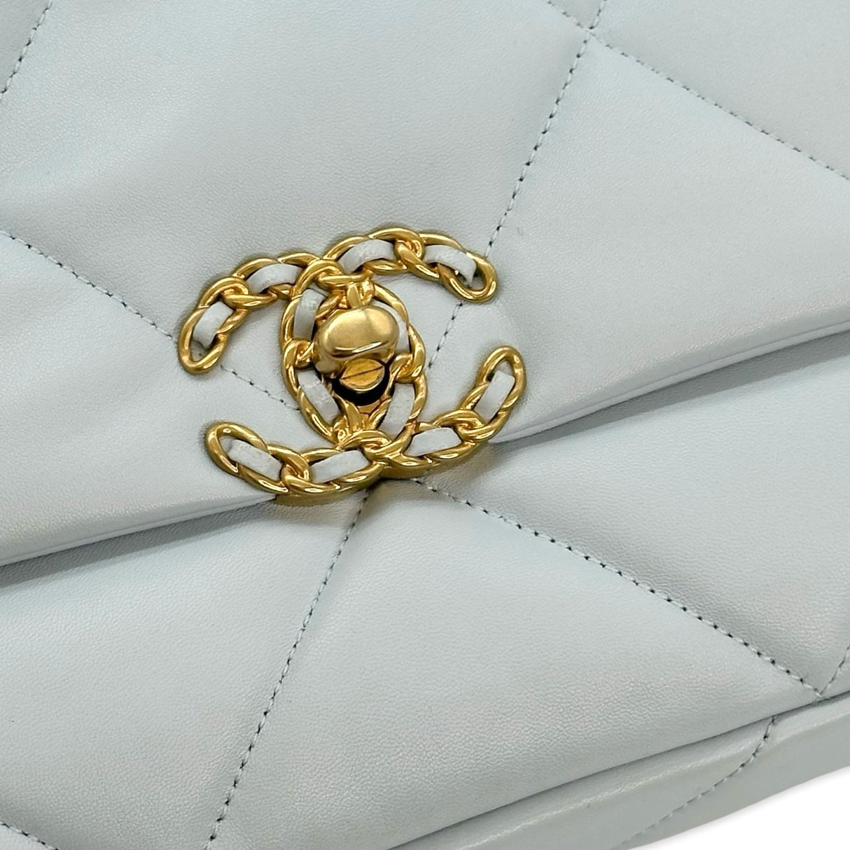 Quilted Lambskin Small 19