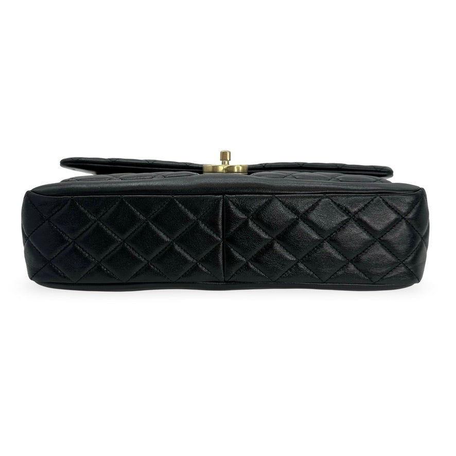 CHANEL: Quilted Lambskin Large Daily Friend Flap Bag