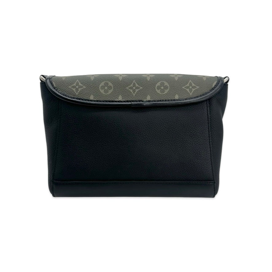 LOUIS VUITTON: Monogram Pulse Messenger