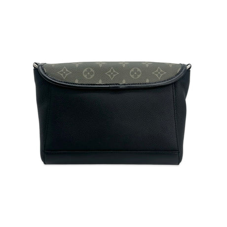 LOUIS VUITTON: Monogram Pulse Messenger