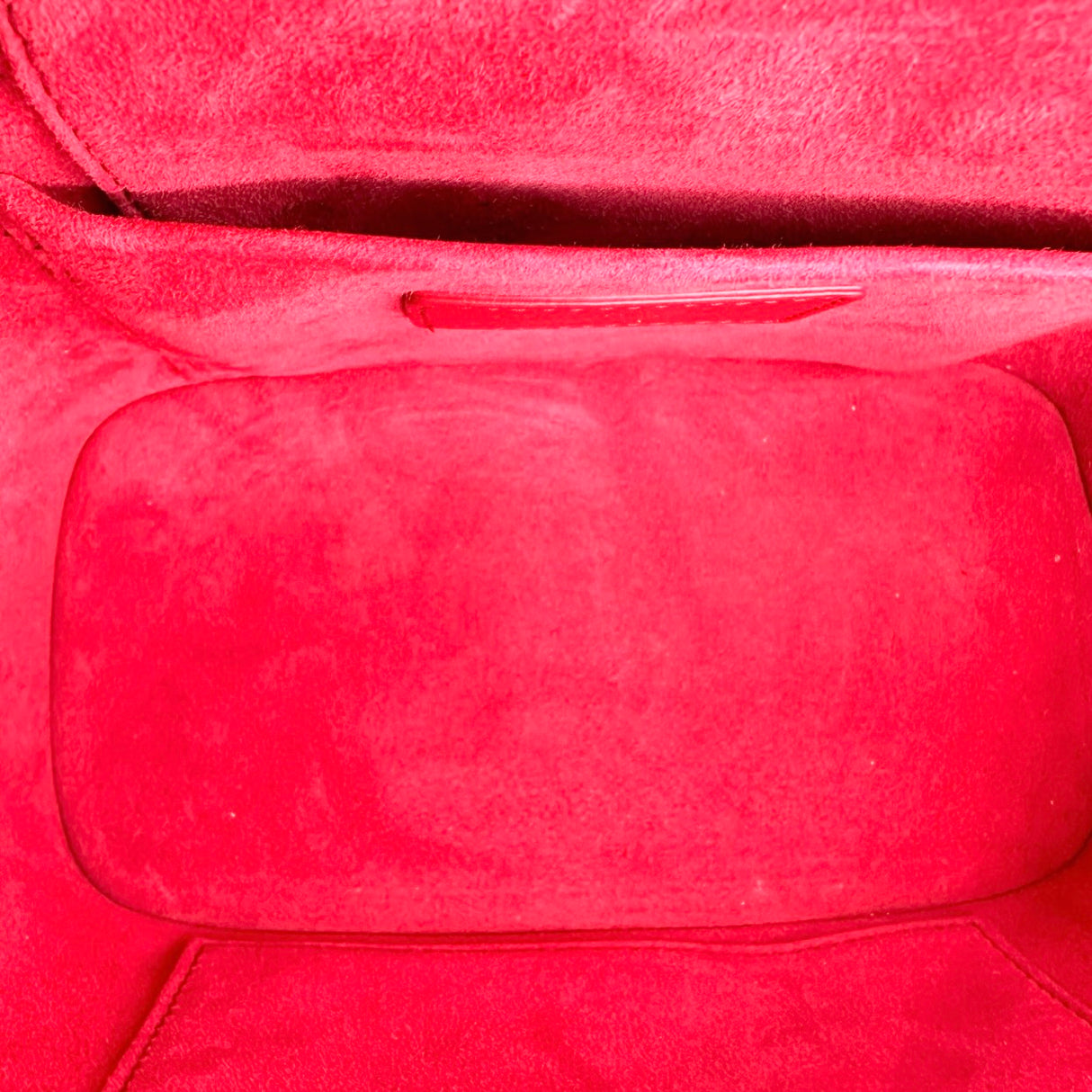 Cannage Dioramour Travel Vanity