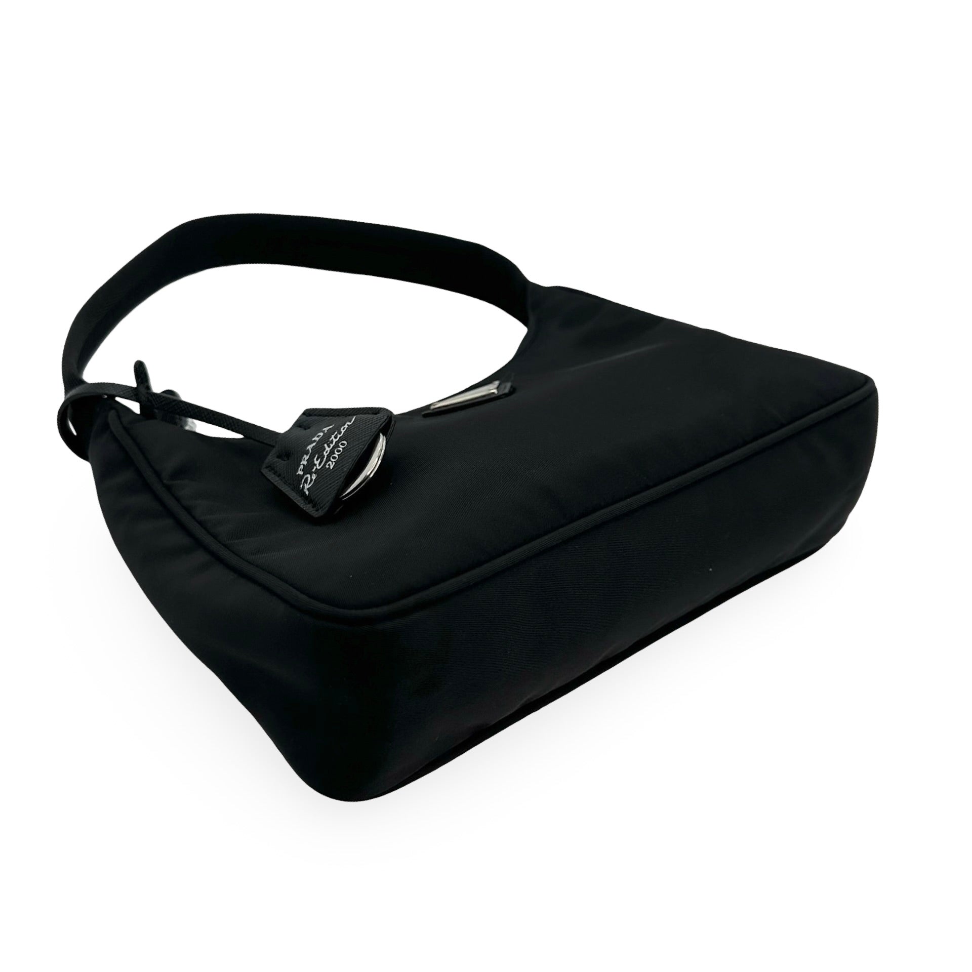 バッグ PRADA Re-Edition 2000 One shoulder bag Prada Re-Edition 2000 Shoulder Bag Nylon Black in Nylon with