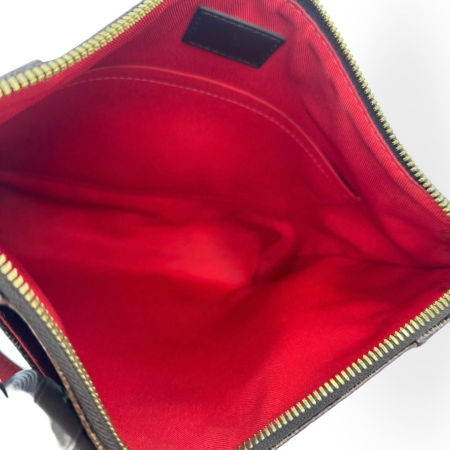 LOUIS VUITTON: Damier Ebene South Bank Besace