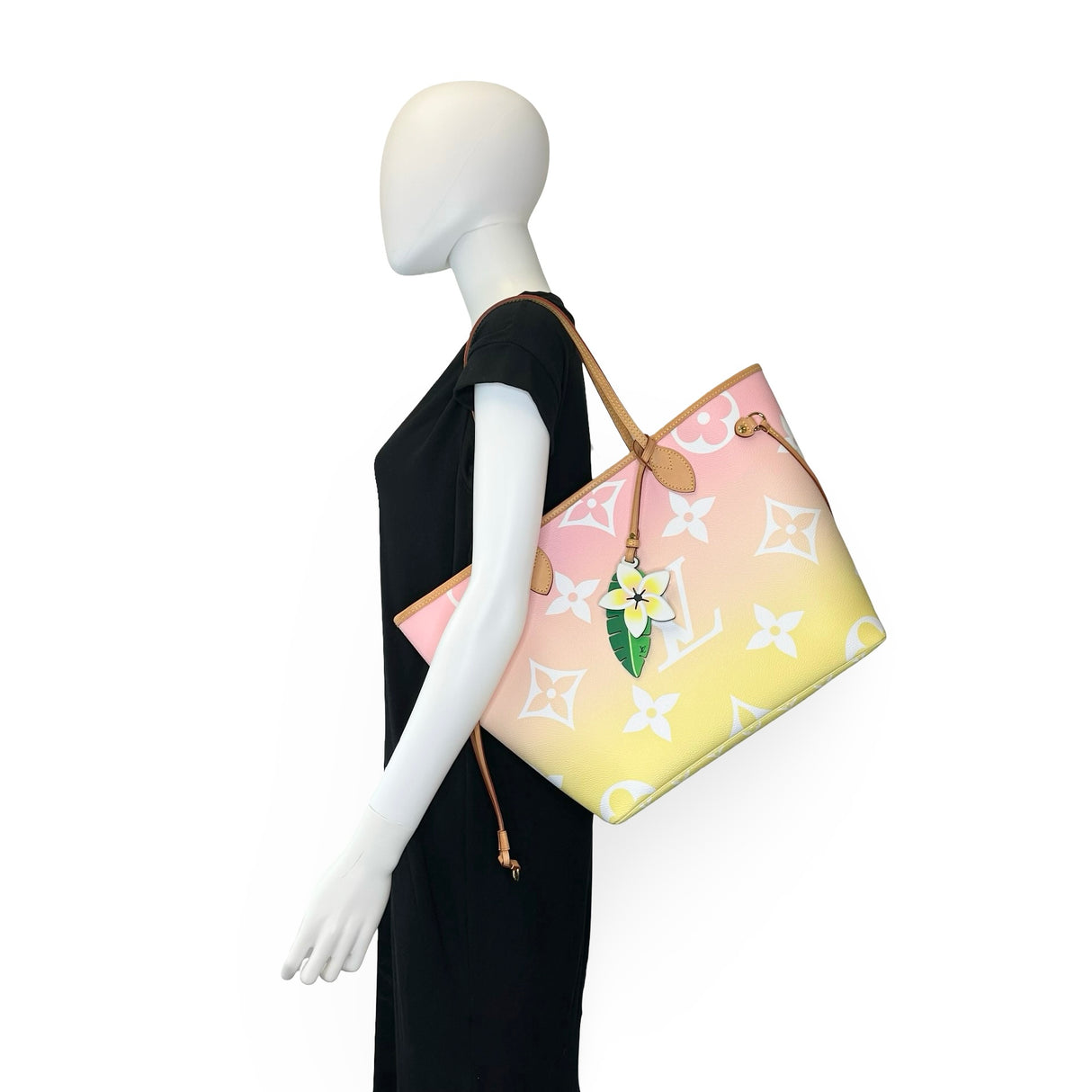 LOUIS VUITTON: Monogram Giant By the Pool Neverfull MM