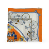 HERMES: Silk Les Becanes 70 Scarf