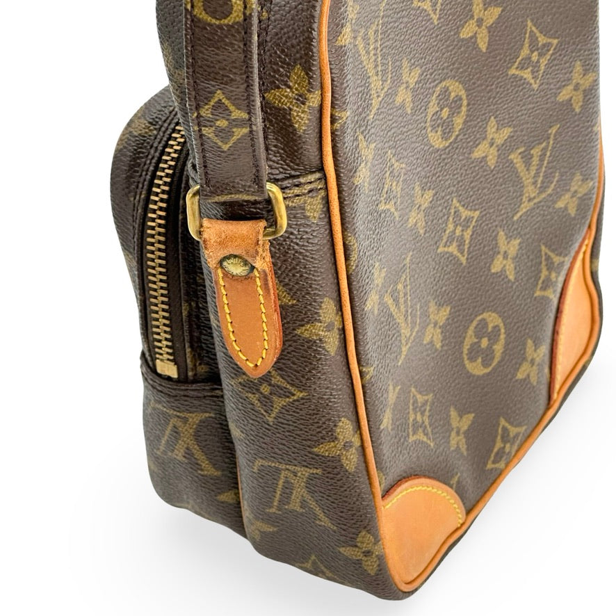 LOUIS VUITTON: Monogram Amazone Crossbody
