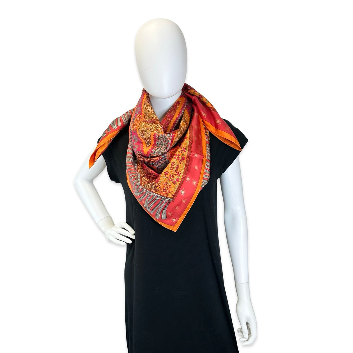 Silk Sun Un Tapis Volant 90 Square Scarf