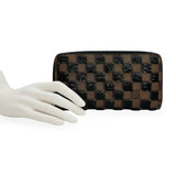 LOUIS VUITTON: Damier Paillettes Ebene Sequin Zippy Wallet