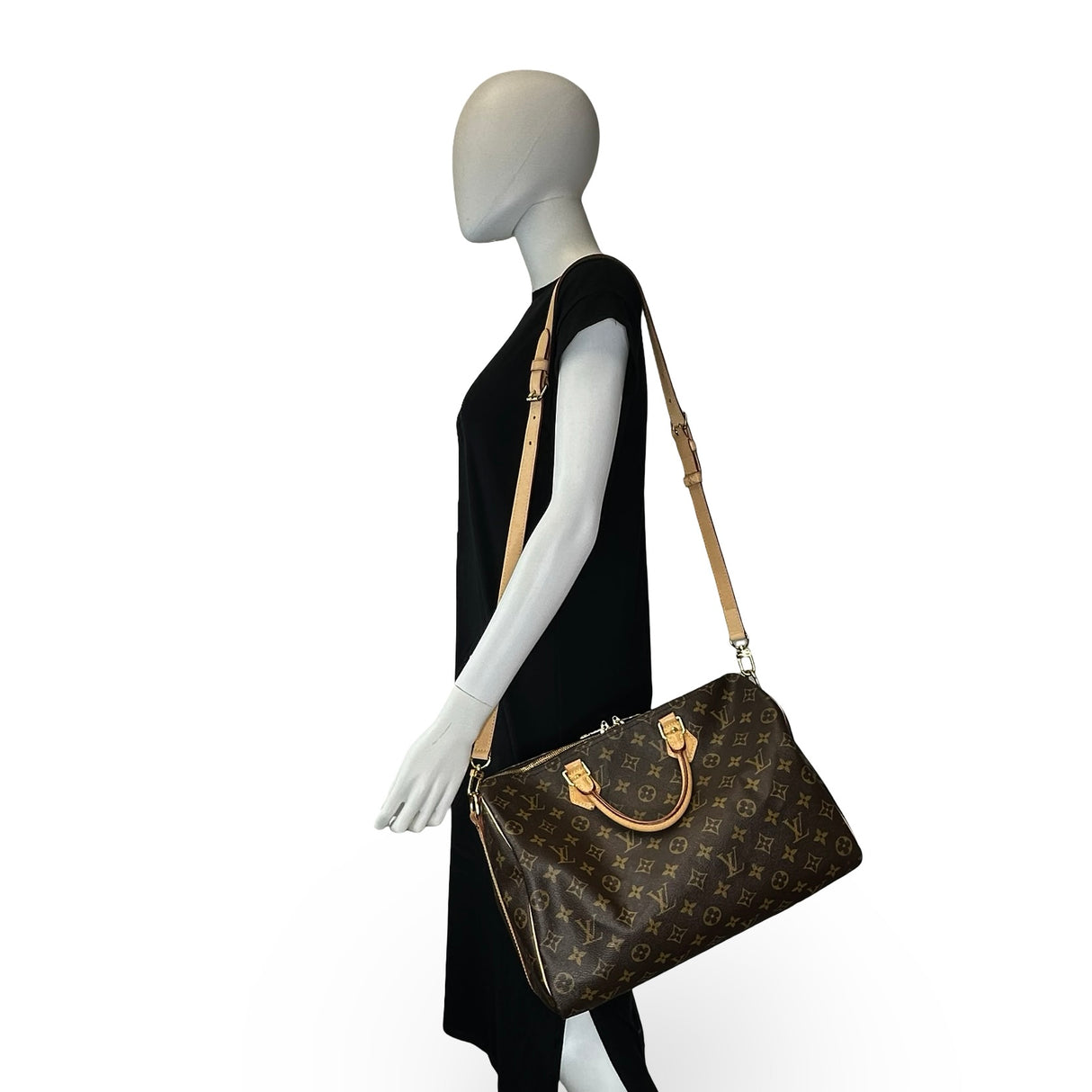 LOUIS VUITTON: Monogram Speedy Bandouliere 35