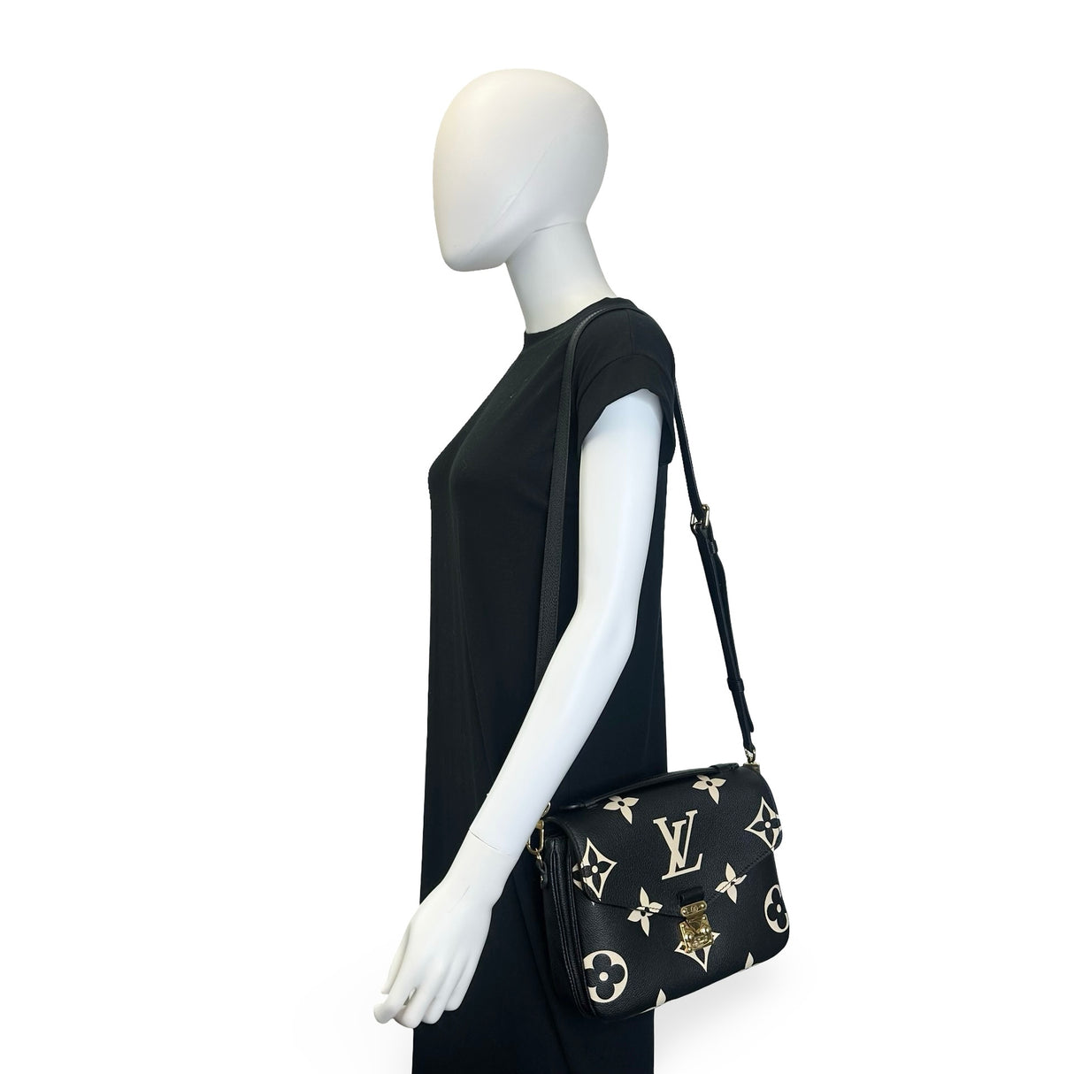 LOUIS VUITTON: Monogram Empreinte Bicolor Pochette Metis