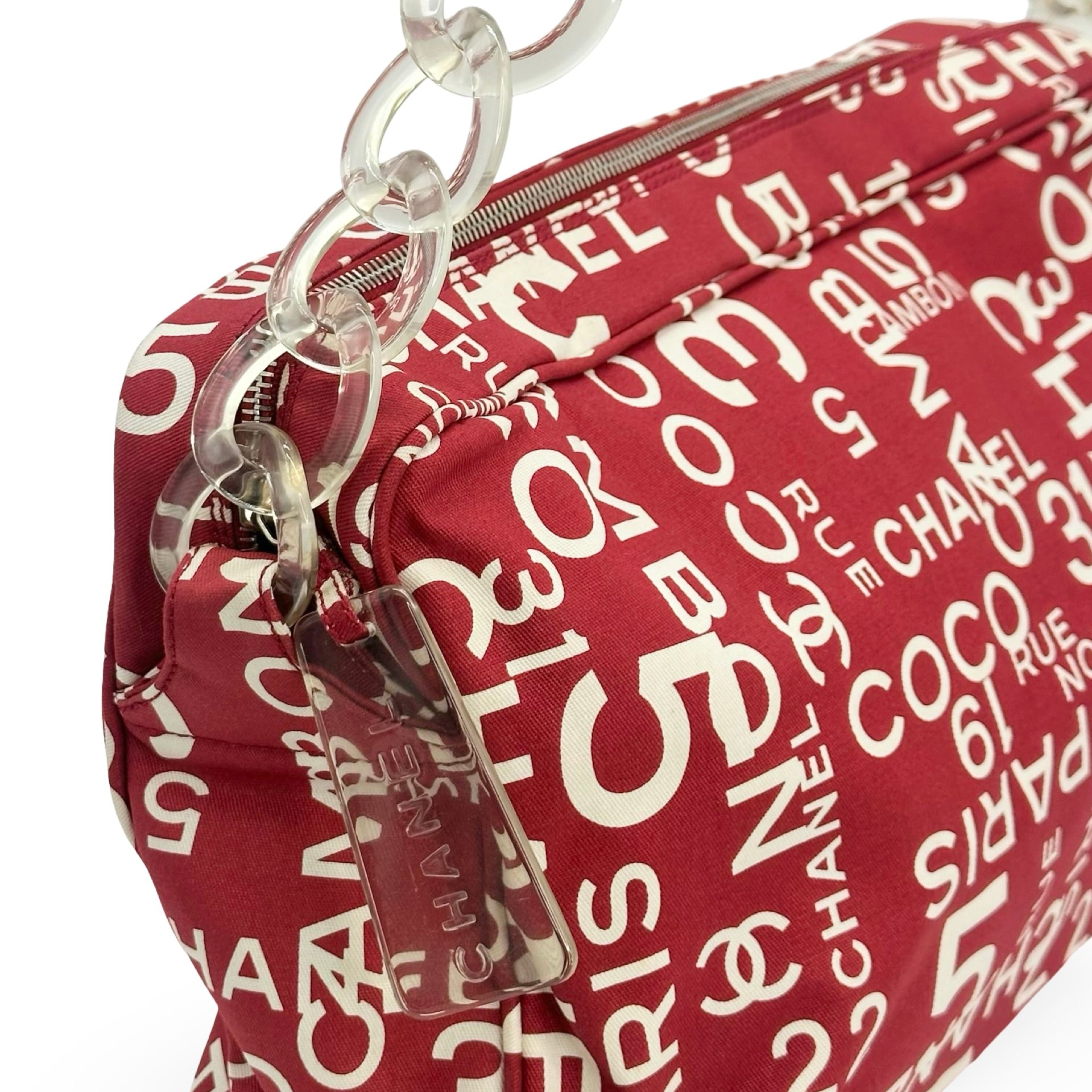 CHANEL 31 RUE CAMBON PARIS ハンドバッグ Auth CHANEL 31 RUE CAMBON Graphic Silver Nylon Shoulder Bag