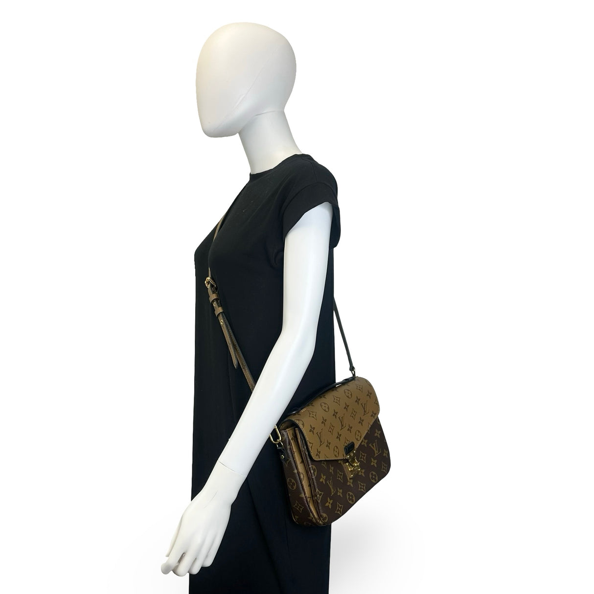 LOUIS VUITTON: Monogram Reverse Pochette Metis