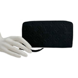 LOUIS VUITTON: Monogram Empreinte Zippy Wallet