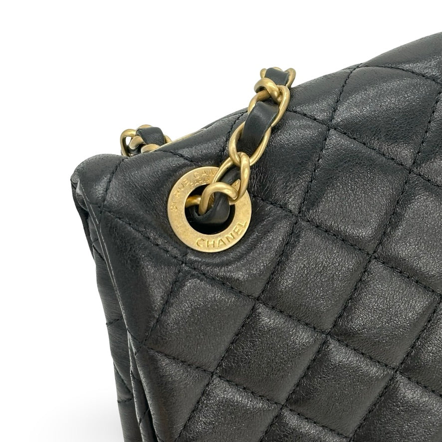 CHANEL: Quilted Lambskin Large Daily Friend Flap Bag