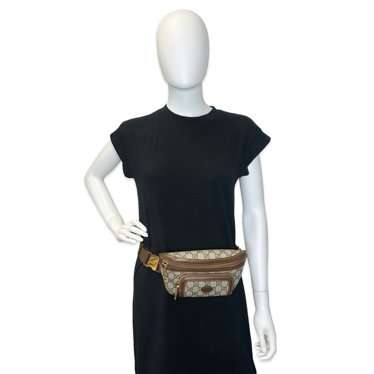GUCCI: GG Supreme Interlocking G Retro Belt Bag