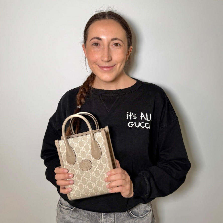 Sweatshirt: It's All Gucci