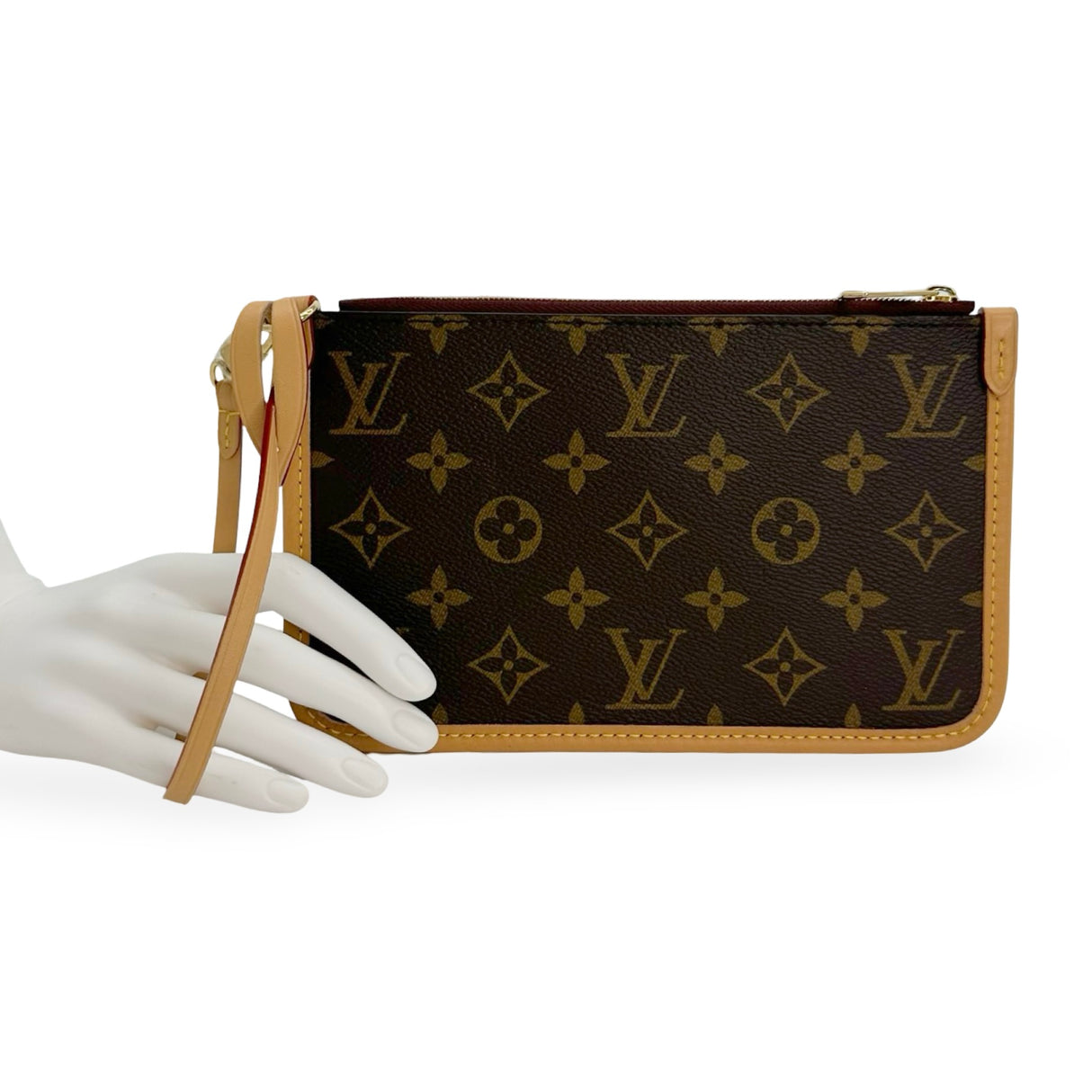 LOUIS VUITTON: Monogram Carryall Pochette