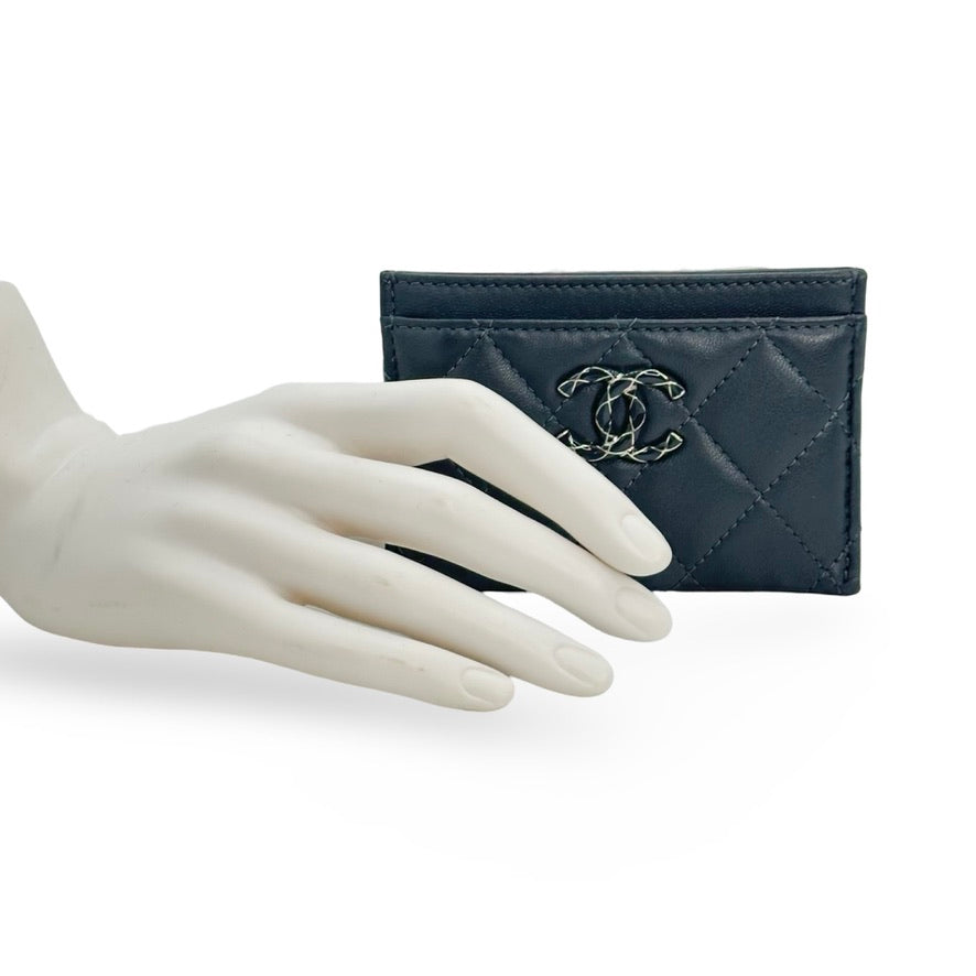 CHANEL: Quilted Lambskin 19 Card Holder