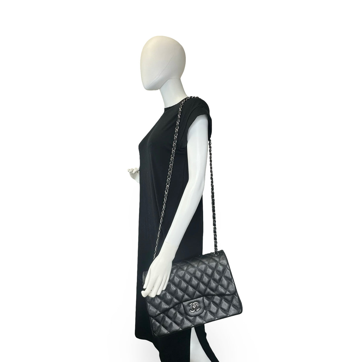 CHANEL: Iridescent Quilted Caviar Jumbo Classic Double Flap