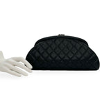 CHANEL: Quilted Caviar Timeless CC Clutch