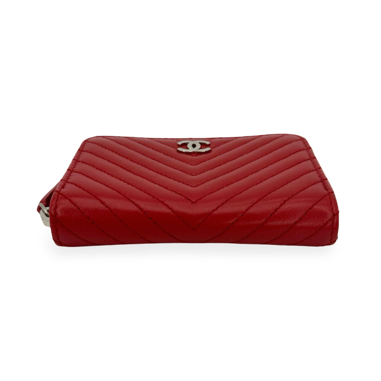 CHANEL: Chevron Quilted Lambskin Zip Coin Purse