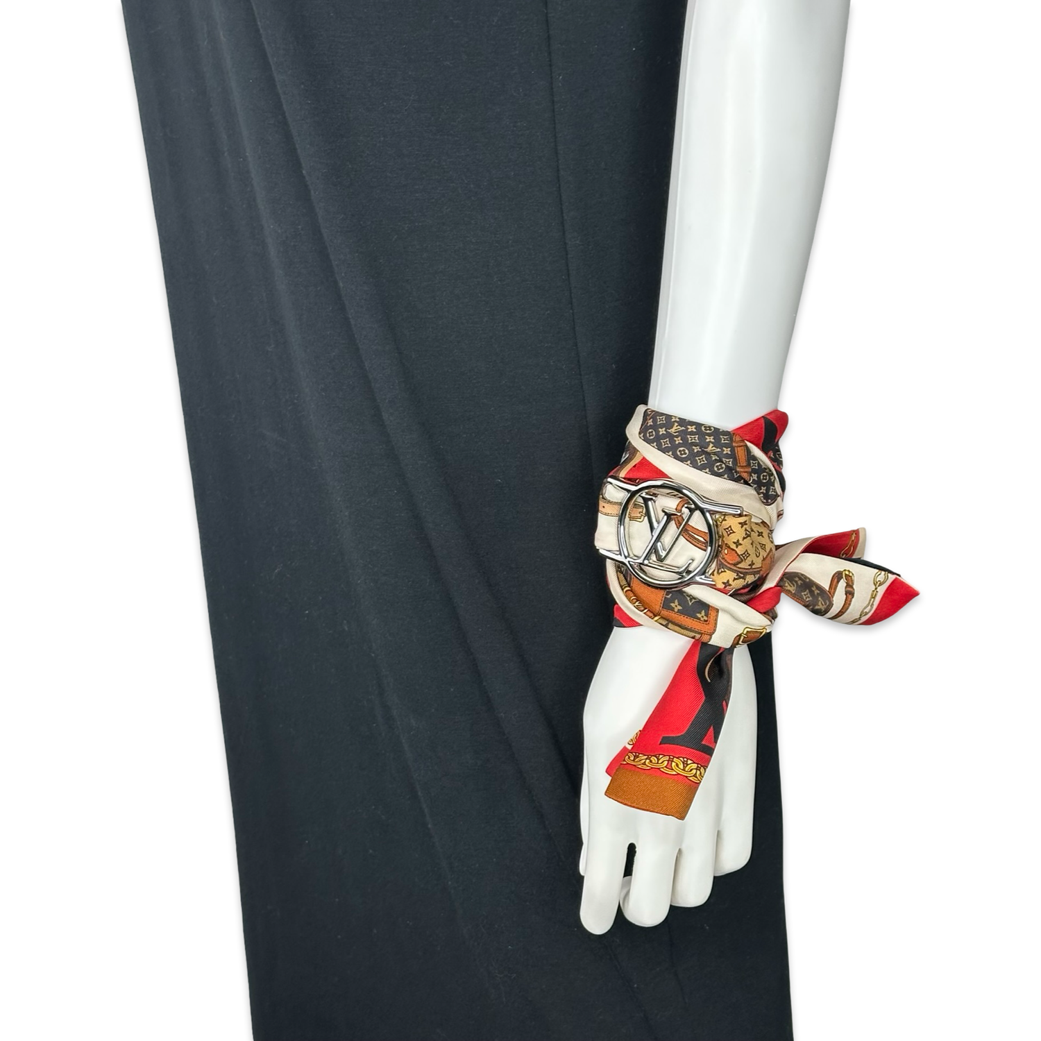 Louis Vuitton Initiales Scarf Ring