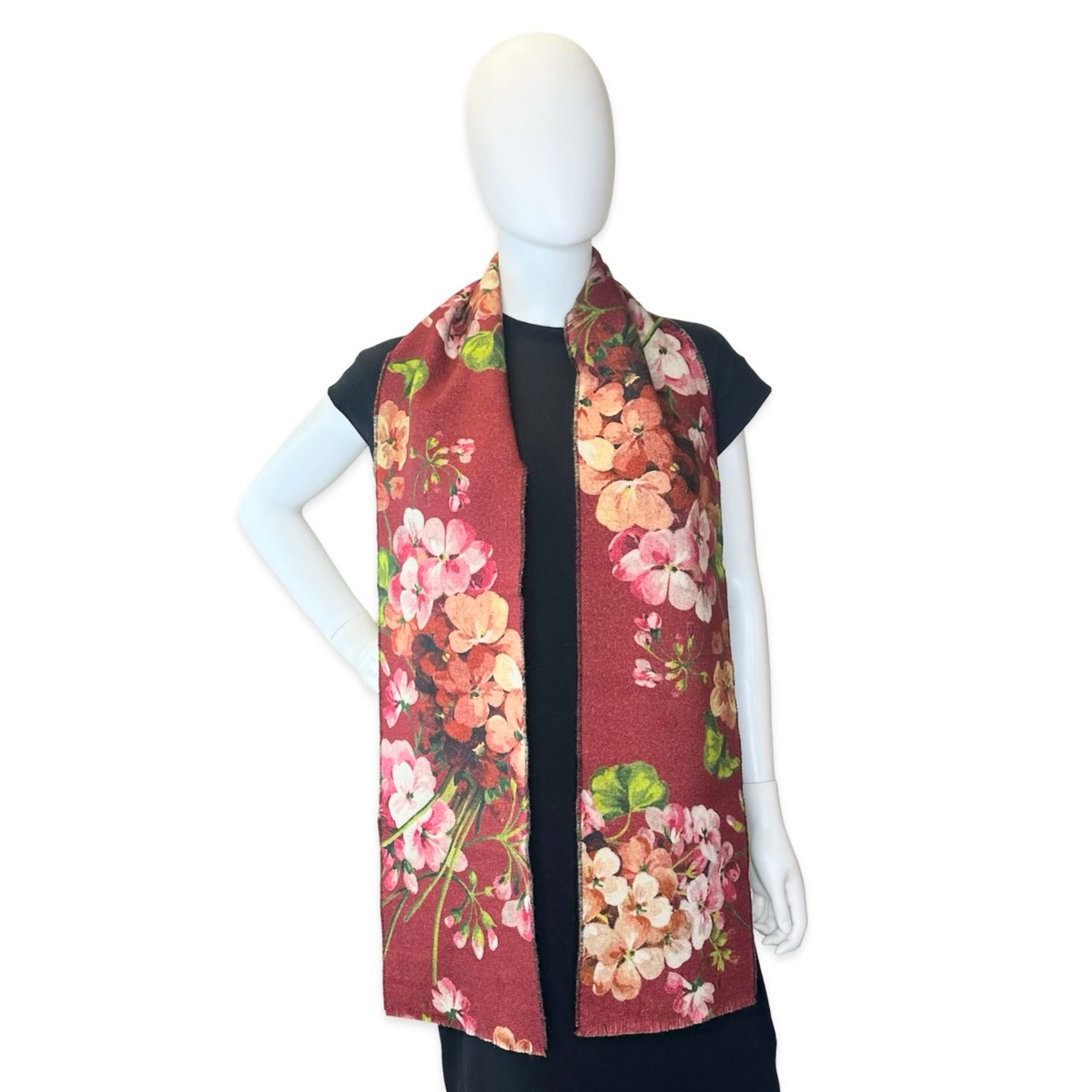 Gucci Wool GG Supreme Scarf Stole